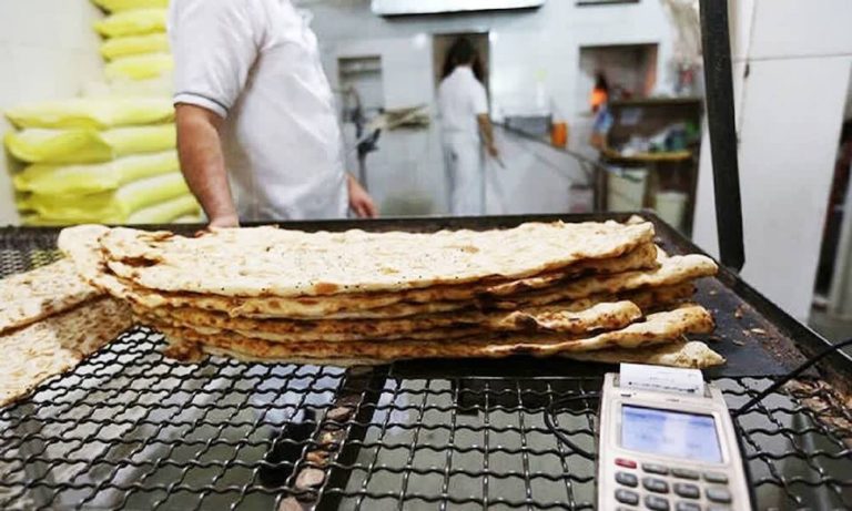 جهش تورم نان و انرژی پس از سالها تثبیت قیمت، چالش جدی برای اقتصاد ایران است. قیمتهای دستوری همچنان با واقعیت فاصله دارند. جزئیات را بخوانید.